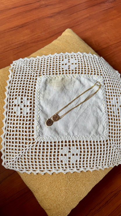 Escapulário Dourado em Aço Inoxidável – Nossa Senhora do Carmo & Jesus