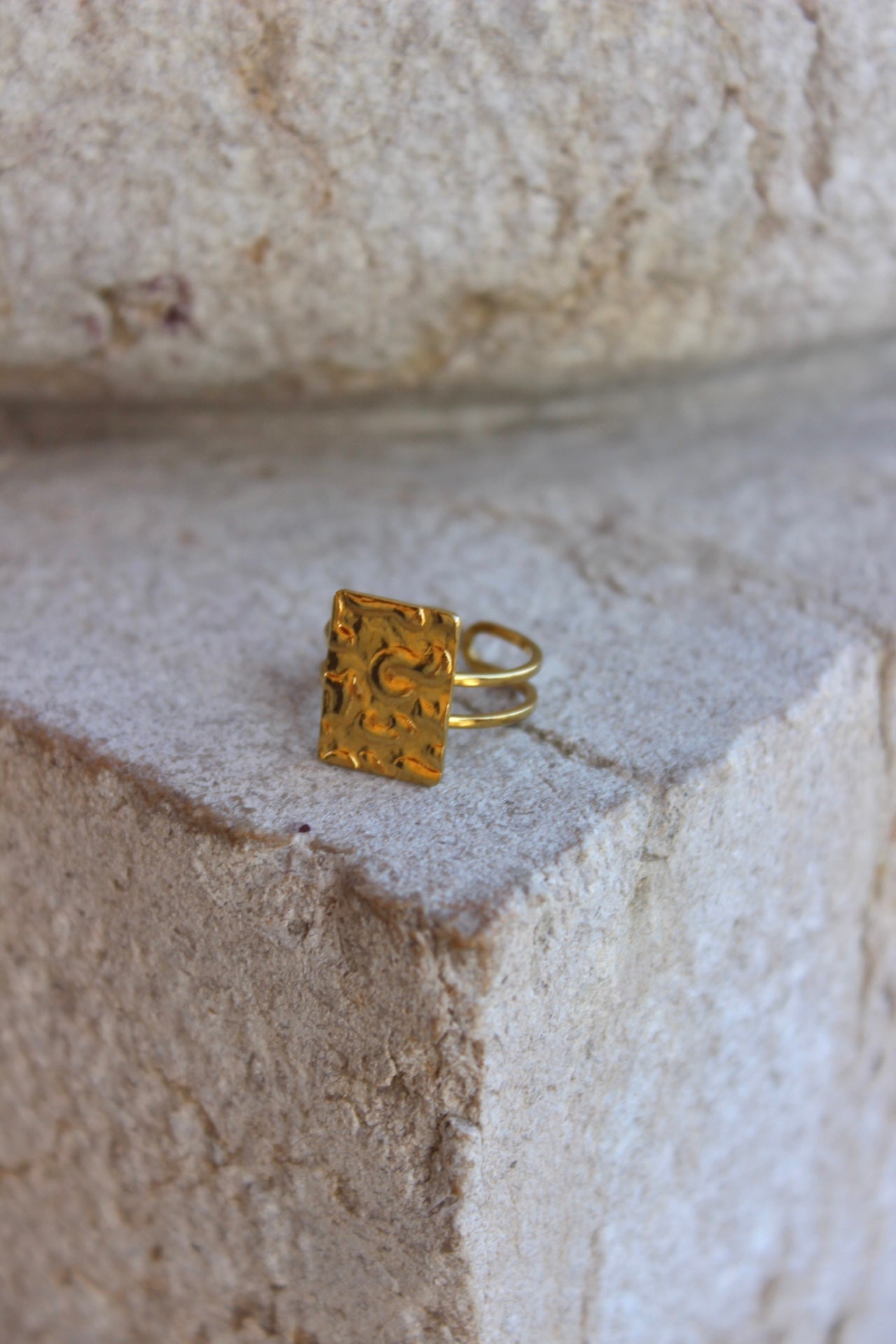 Anel Be Free Dourado