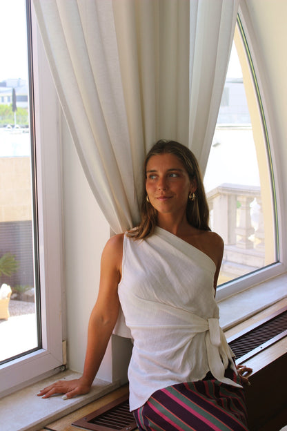 Top Amelia Branco