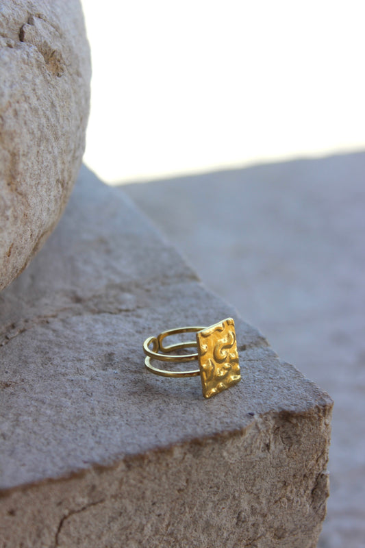 Anel Be Free Dourado