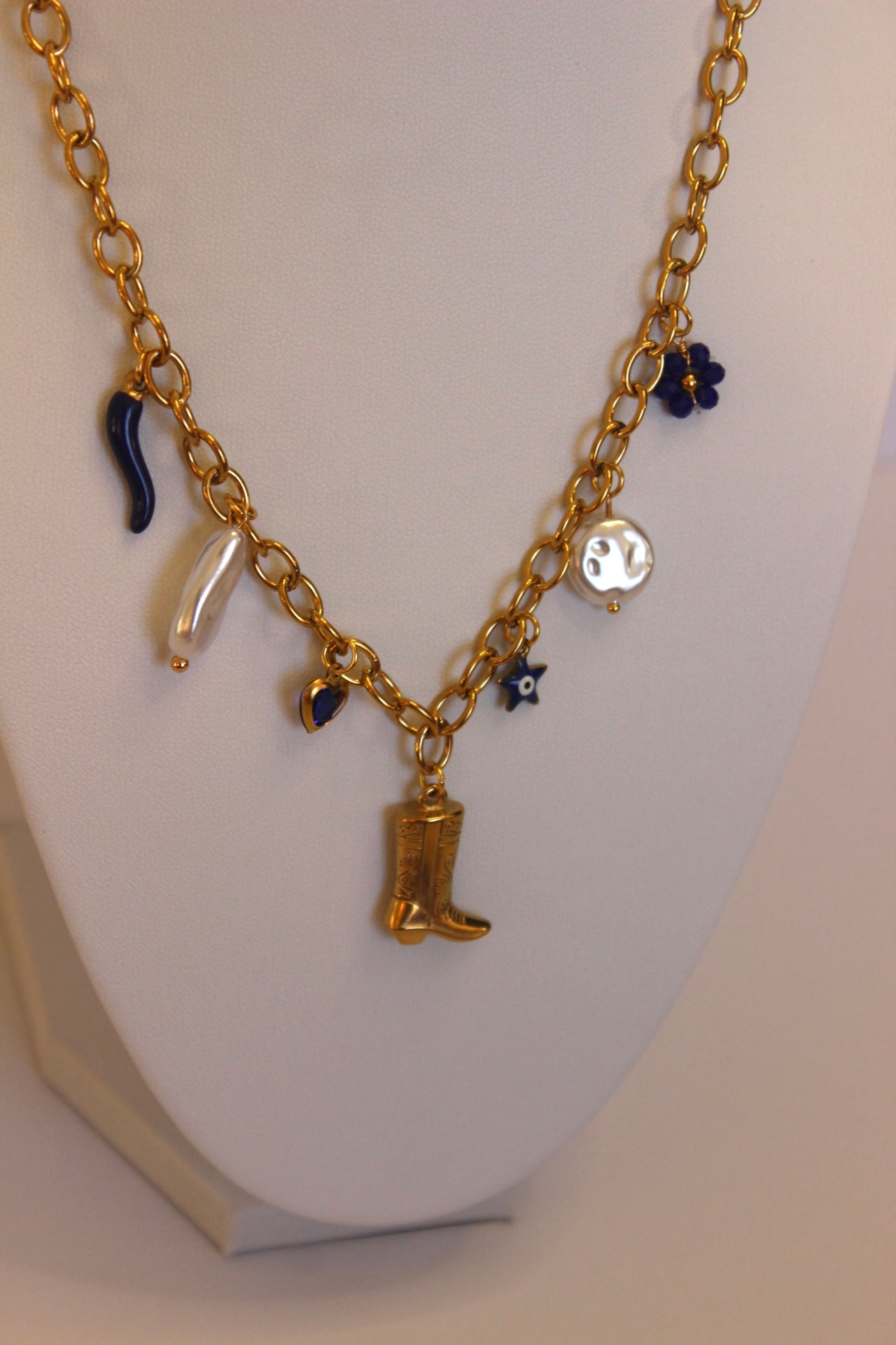 Charms Necklace Bota